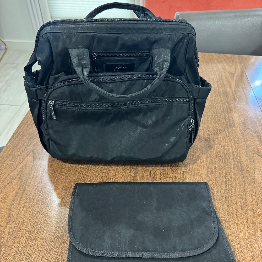 JuJuBe Dr. B.F.F. Diaper Bag – Black